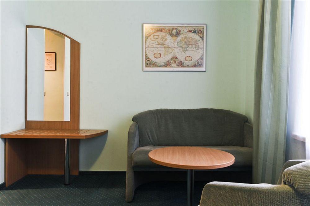 Telecom Guest Hotel Vilnius Bagian luar foto