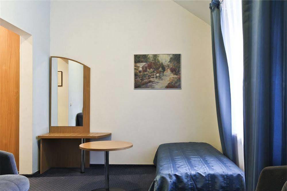 Telecom Guest Hotel Vilnius Bagian luar foto