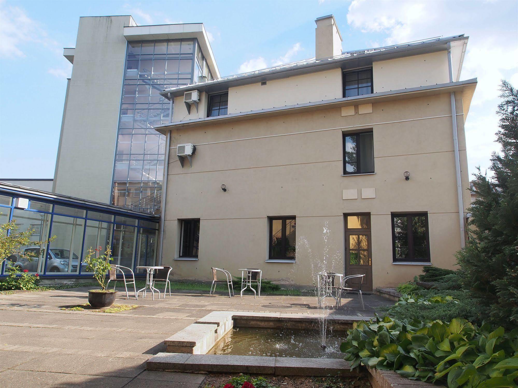 Telecom Guest Hotel Vilnius Bagian luar foto